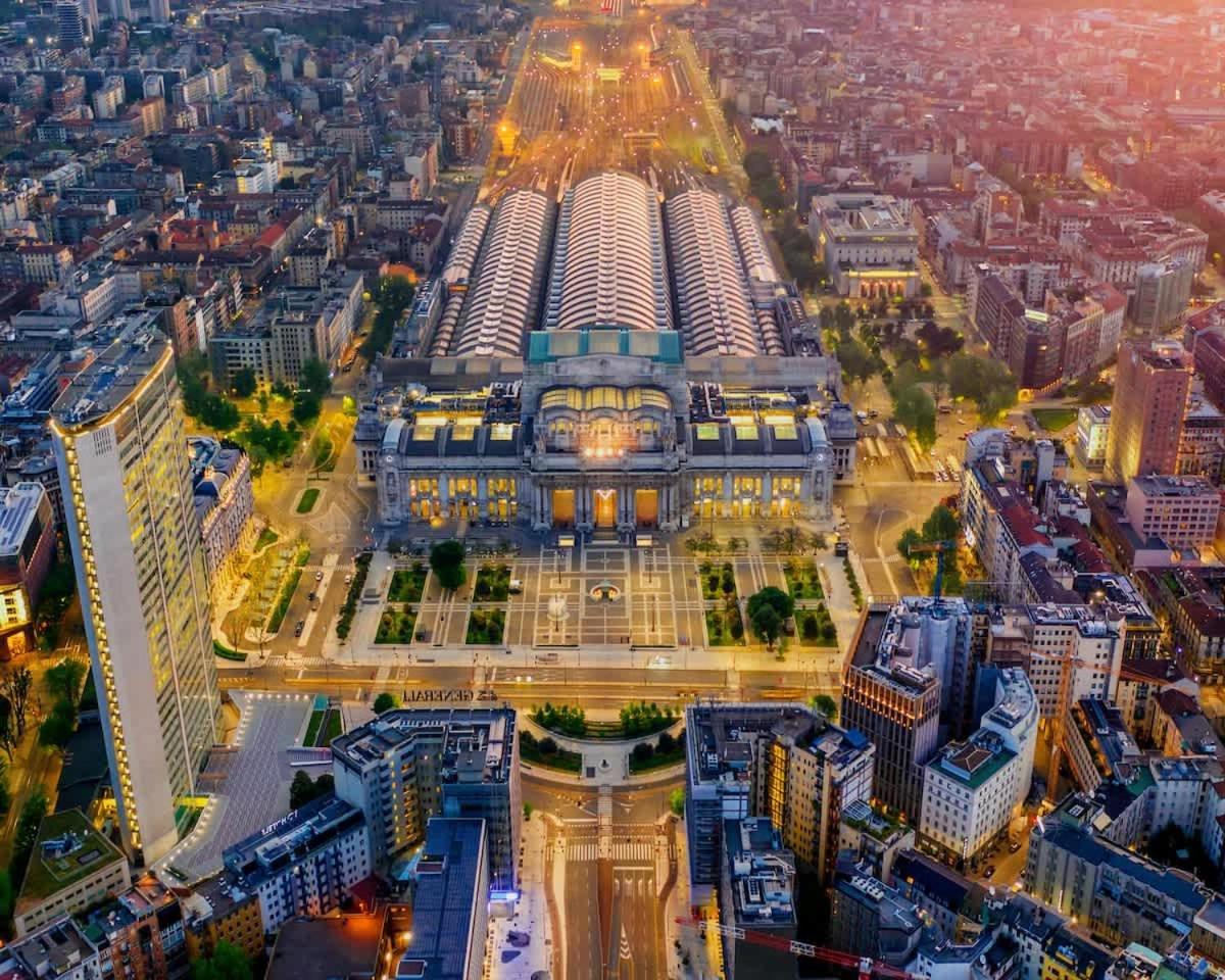 Oasis Suite - Subway 50 Meters Just 5 Minutes From Duomo Milan Exterior photo